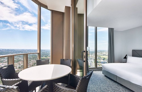 Parramatta Hotel | Meriton Suites George Street, Parramatta