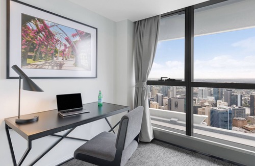 Brisbane Central Business District Apartment | Meriton Suites Herschel Street, Brisbane