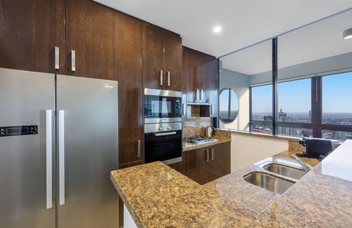 Sydney Central Business District Apartment | Meriton Suites Kent Street, Sydney