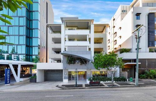South Brisbane Apartment | Merivale stay in South Brisbane two beds two baths one parking