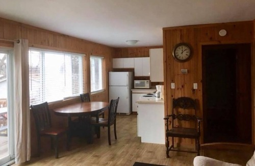 Prince Edward Ski Chalet | Merland Park Cottages - Muskey Mansion