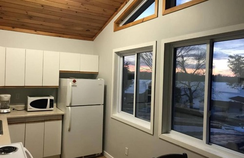 Prince Edward Ski Chalet | Merland Park Cottages - Pickerel Palace