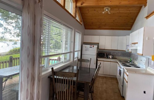 Prince Edward Ski Chalet | Merland Park Cottages - Mikey Bigfish