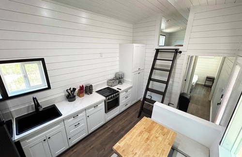 Fallbrook Cabin | Merlot Cabin @ Vinyard Winery, 4 Adults, 2 Kids, WiFi, AC, Fallbrook