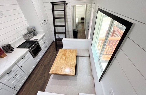 Fallbrook Cabin | Merlot Cabin @ Vinyard Winery, 4 Adults, 2 Kids, WiFi, AC, Fallbrook