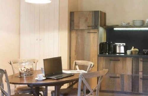 Robion Apartment | Merlot