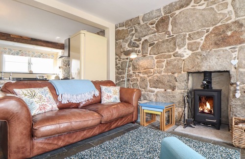 Mousehole Cottage | MERMAID COTTAGE, family friendly, with open fire in Mousehole