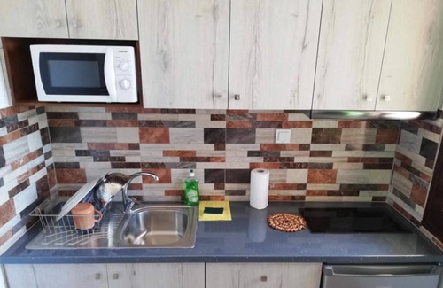 Pineios Apartment | 'Merovili Apartment 3' close to the Sea with Garden & Wi-Fi