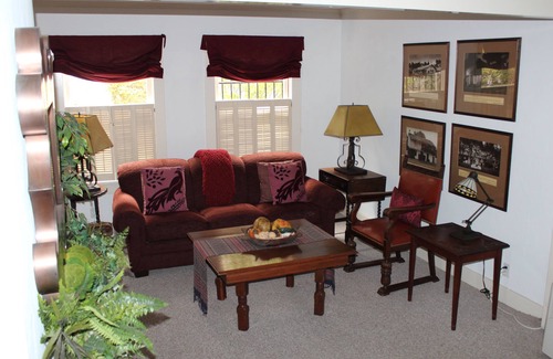 Old Monterey Hotel | Merritt House Hotel