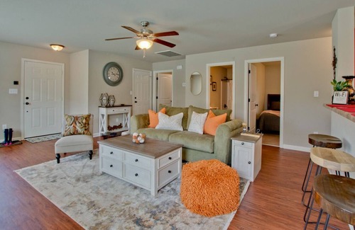 Normal House | Mertle Home| 3bed 2bth, great for families in quiet neighborhood!