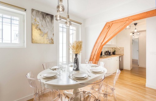 Arts-et-Metiers Apartment | Merveil Family Suites - Martin V-VI