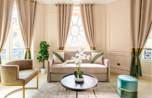 Quartier Sainte-Avoye Apartment | Merveil - Luxury Suite - Louvre - Ours I