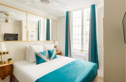 Quartier Sainte-Avoye Apartment | Merveil - Luxury Suite - Marais - Saint Martin I