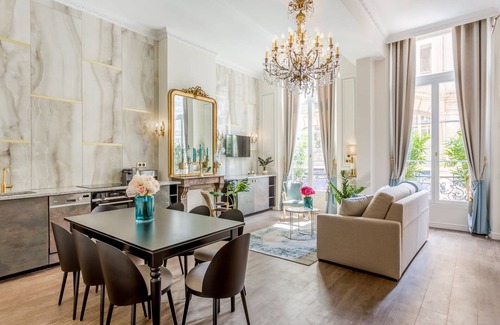 Quartier du Mail Apartment | Merveil Luxury Suites - Louvre Aboukir V-VI