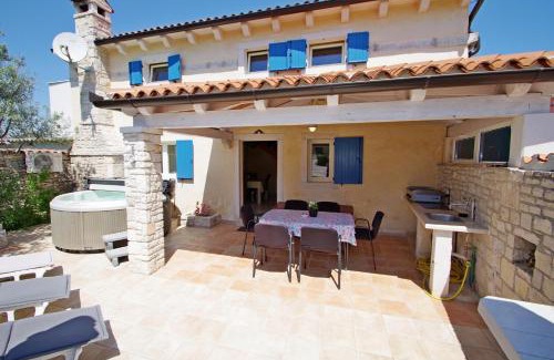 Kavran House | Mery Country House