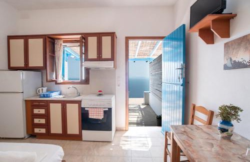 Donoussa Apartment | Mesaria Studio
