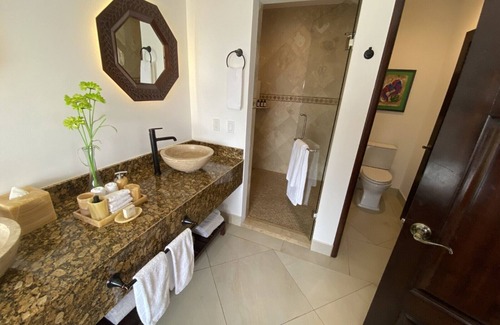 Cabo San Lucas Resort | Mesmerizing 3 Bedroom Residence by the beachside in Cabo San Lucas