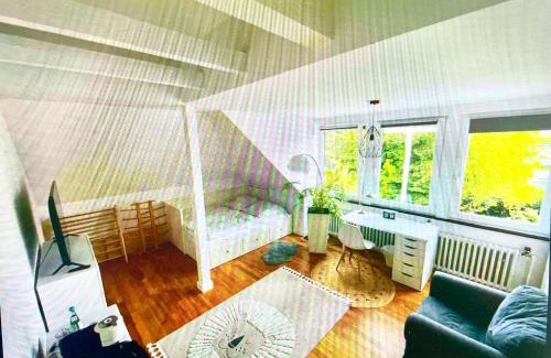 Stockum House | (Messe)Zimmer mit Bad und Ankleideraum + Parkplatz