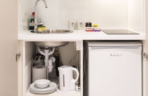 Kilburn Apartment | Messina Studios