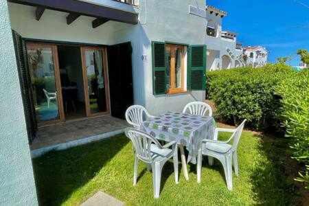 Arenal d'en Castell Apartment | Mestral Apto en planta baja con piscina
