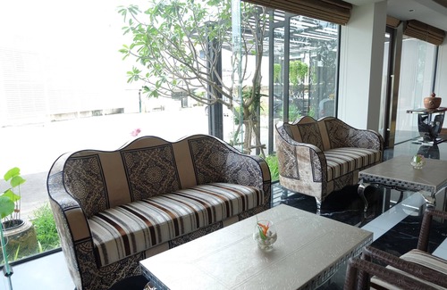 Wat Bowon Niwet Hotel | Methavalai Residence