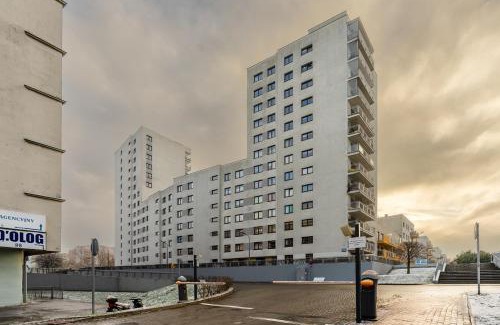 Gorce Apartment | Metro Bemowo Comfort Studio by BookingHost