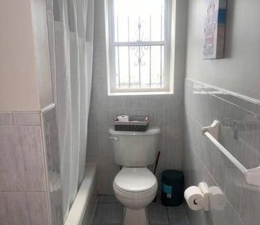 Newark Apartment | Metro haven 3 KINGs Bed 5 mins from EWR NYC Port
