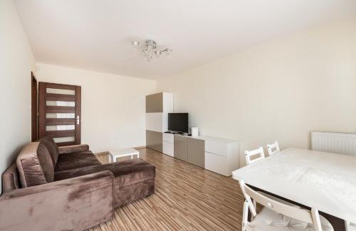 Targowek Apartment | Metro Kondratowicza Spacious Apartment