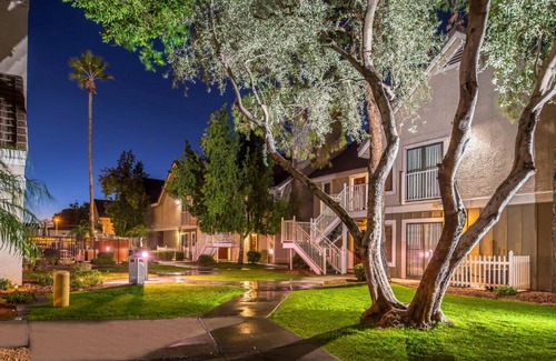 North Mountain Apartment | Metro PHX 1bd downstairs sleeps 4 modern design best location and amenities