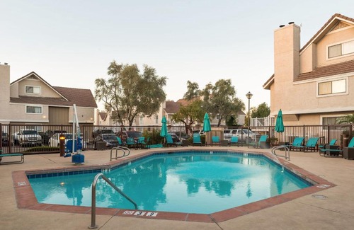 North Mountain Apartment | Metro PHX 1bd downstairs sleeps 4 modern design best location and amenities