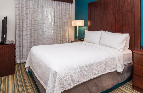 North Mountain Apartment | Metro PHX Upstairs 2bd sleeps 6 modern design best location amenities