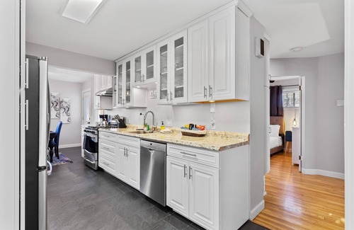 Northampton House | Metropolitan Escape I JZ Vacation Rentals