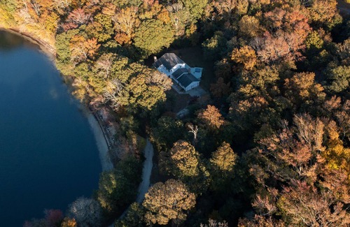 Green Creek House | Metta Manor on Lake Safe Haven at StBabs Grande Retreat