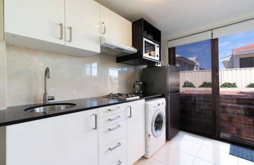 Trigg Apartment | Mettam's Magic @ Trigg Beach Studio
