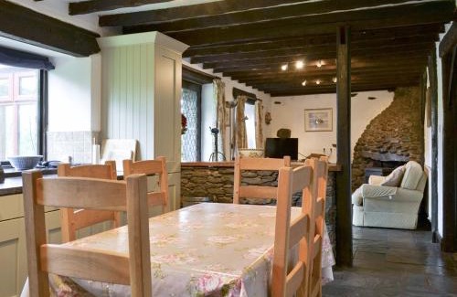 Bampton House | Mews Cottage