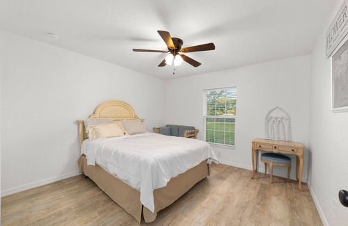 Candler House | Mexican themed LARGE home walking distance to private lake! Fish swim and play!!