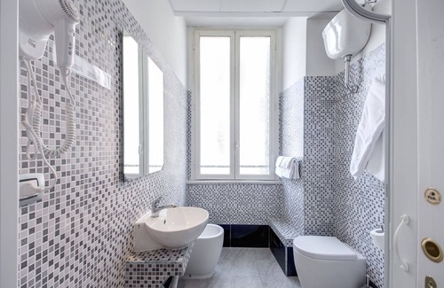 Salario Hotel | MF Hotel
