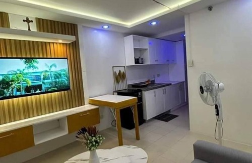 Tondo Apartment | MG Staycation: Urban Studio