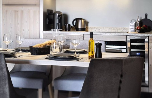 Les Contamines-Montjoie Apartment | MGM Hotels & Residences - Chalets Laska Residence * - Apartment 4 Rooms 8 Persons
