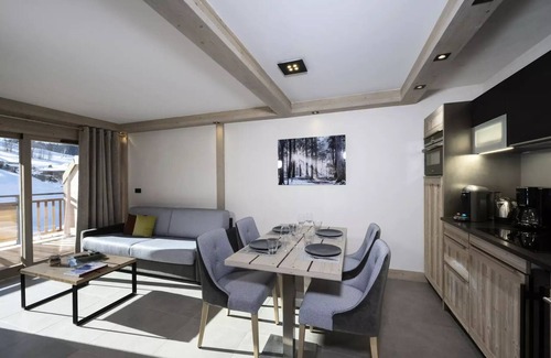 Le Grand-Bornand Apartment | MGM Hotels & Residences - Residence Le Roc des Tours * - 2 Room Apartment 4 People Prestige Mountain View