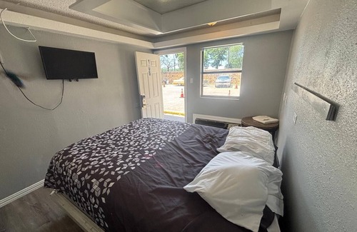 South Dallas - Fair Park Hotel | Mi Amor Inn & Suites By Hotel O Dallas Tx Hwy 352