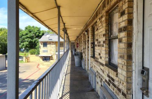 South Dallas - Fair Park Hotel | Mi Amor Inn & Suites by Hotel O Dallas Tx Hwy 352