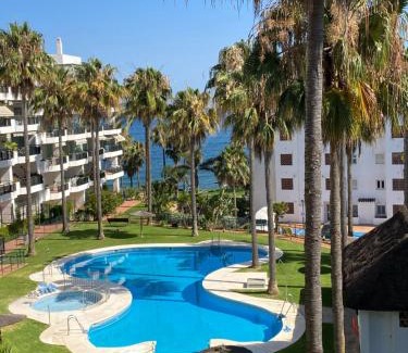 Sitio de Calahonda Apartment | Mi Capricho Apartment with Sea Views and Gardens