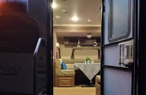Arecibo House | Mi casita RV en Islote Arecibo