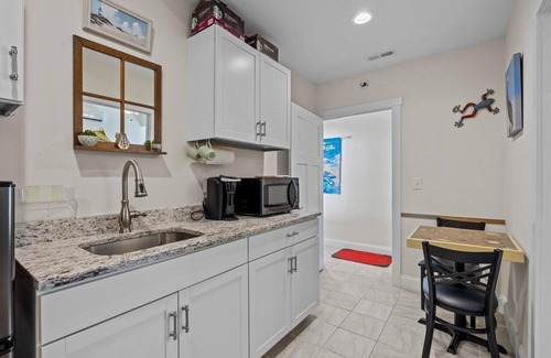 Harkers Island Apartment | Mi Faro 1 Bedroom Duplex by RedAwning