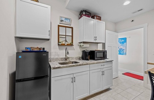 Harkers Island Apartment | Mi Faro 1 Bedroom Duplex by RedAwning