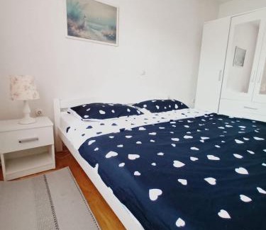 Canton 10 Apartment | Mia