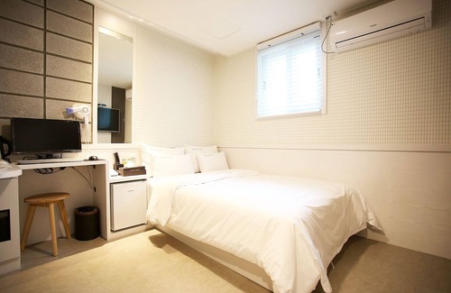 Songcheon-dong Hotel | Mia Kanu