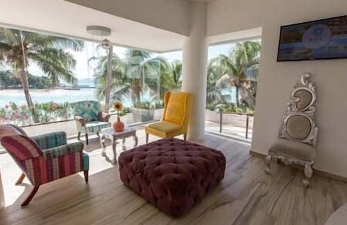 Centro - Supmza 001 Resort | Mia Reef Isla Mujeres - Inclusive-Mexico-Studio!