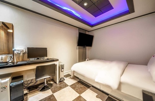 Songjung-dong Hotel | Mia Some